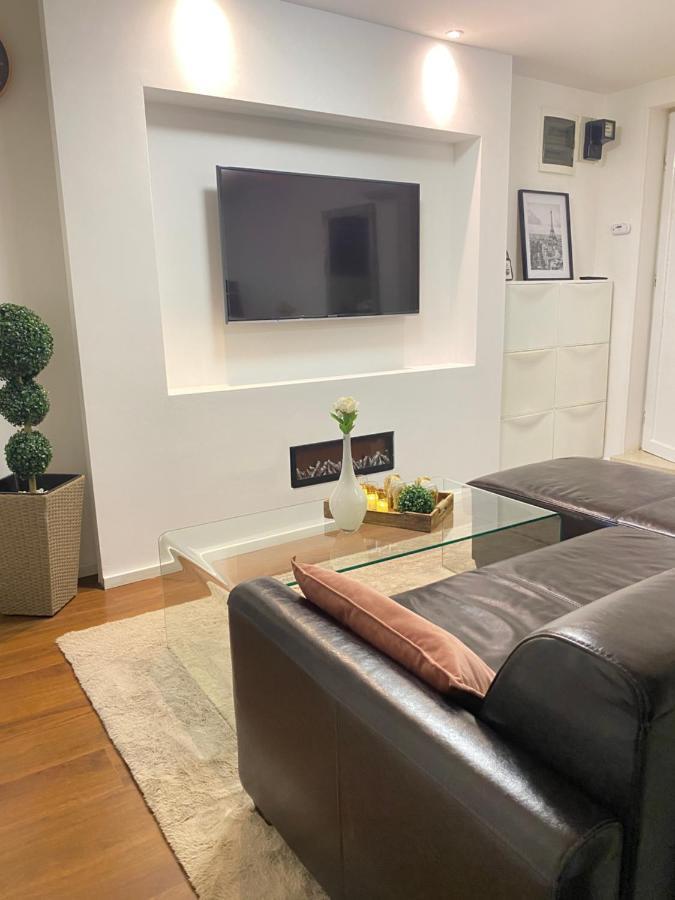 Sweet Flat With 2 Bedrooms Split Croatia Bagian luar foto