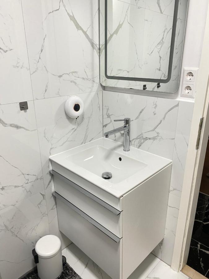 Sweet Flat With 2 Bedrooms Split Croatia Bagian luar foto